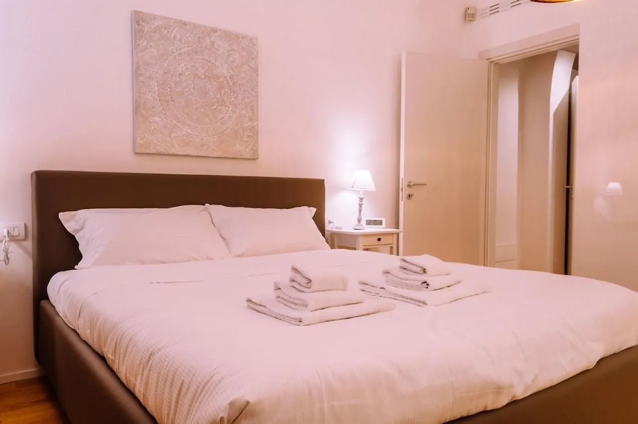 Appartamento elegante alle Due Torri by Wonderful Italy Bologna Italia