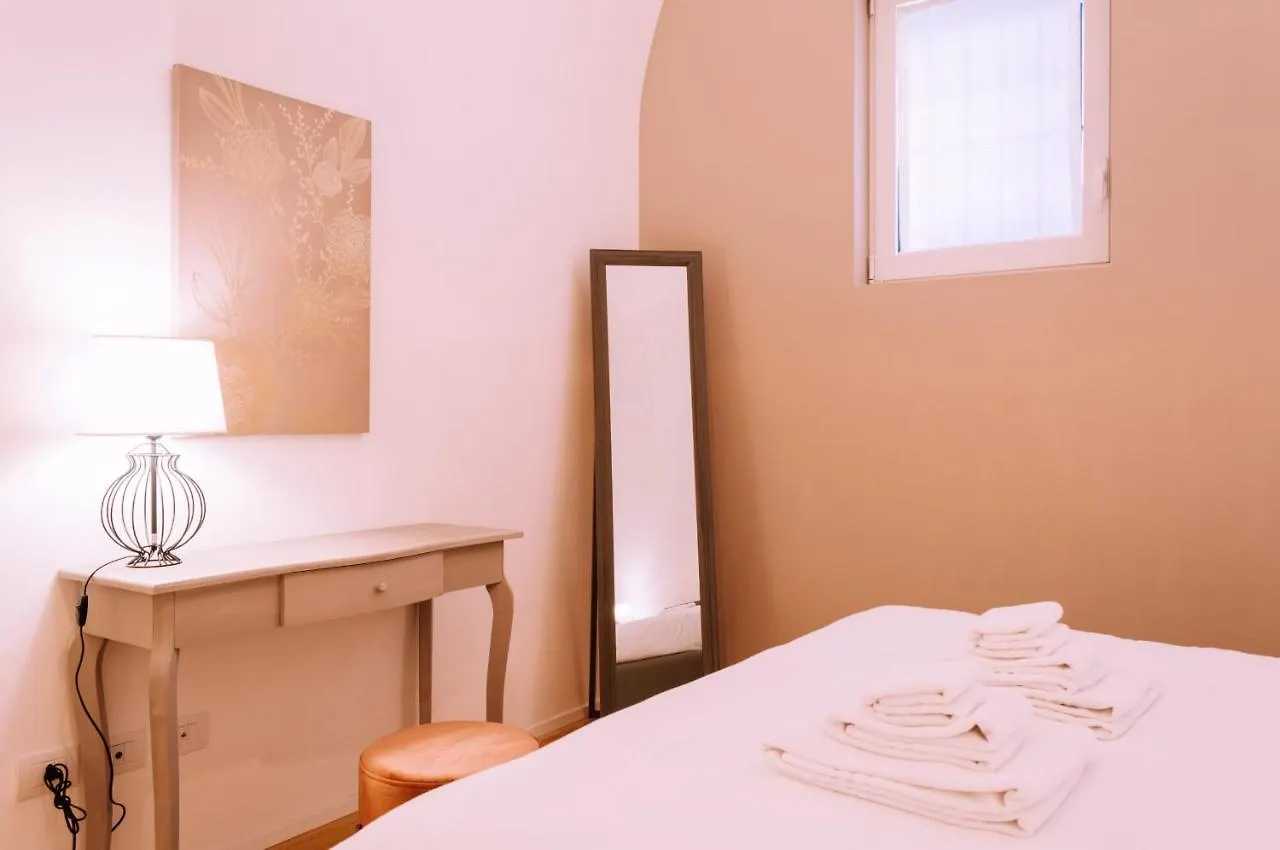 Appartamento elegante alle Due Torri by Wonderful Italy Bologna 0*,