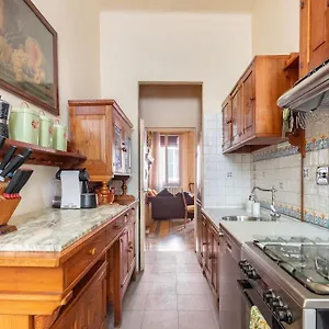 Elegant - Liberty House Bologna